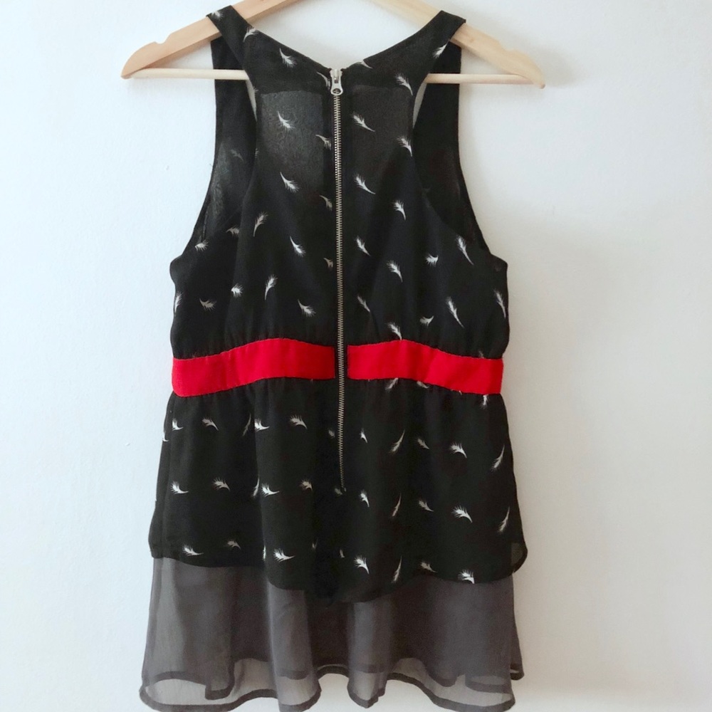 Feather Print Floaty Racer Back Blouse - Picture 6 of 7